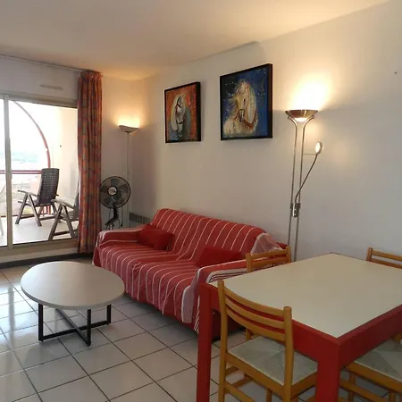 Le Lavandou, 3 Pieces, 6 Personnes - Fr-1-251-635 Apartment Le Lavandou